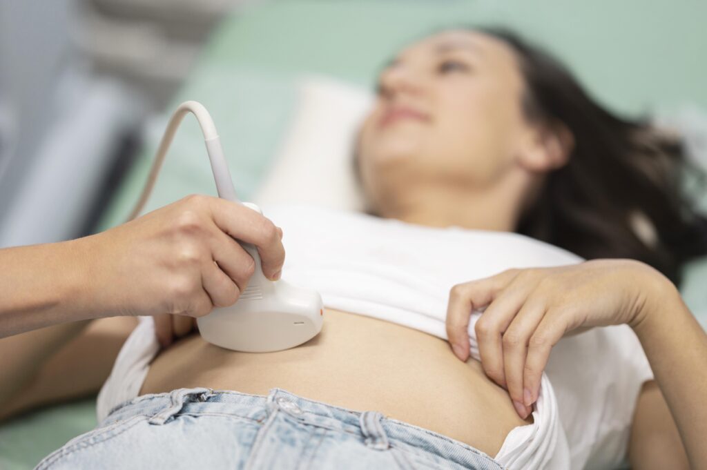 doctor-checking-patients-health
